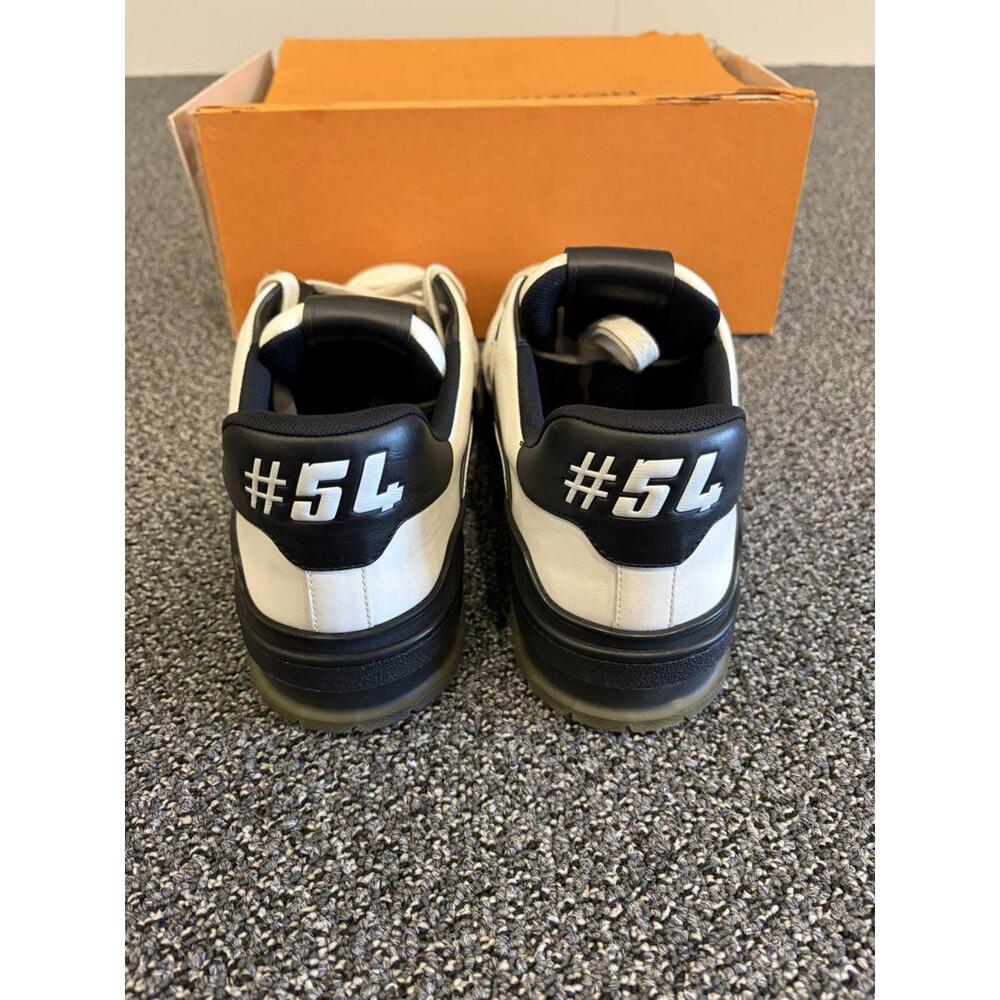 Louis Vuitton Black & White Trainers - Picture 4 of 6